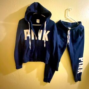 Pink Victoria secrets set 
Top size Xs 
Bottom size S
Color : Dark Blue